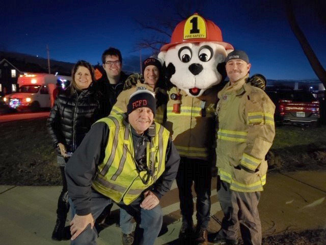 Fenton_Fire_Fighters-Fill_the_Truck_volunteers2019
